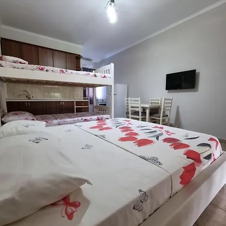 Holiday Home 3* Plazhi San Pietro