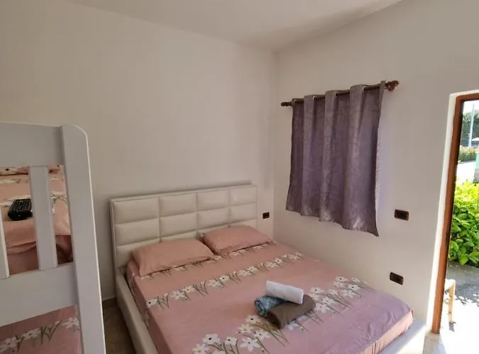 Holiday Home 3* Plazhi San Pietro